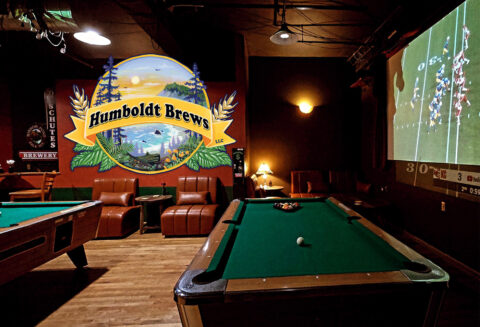 Humbrews | A family restaurant, brewpub, and nightclub/ banquet room.